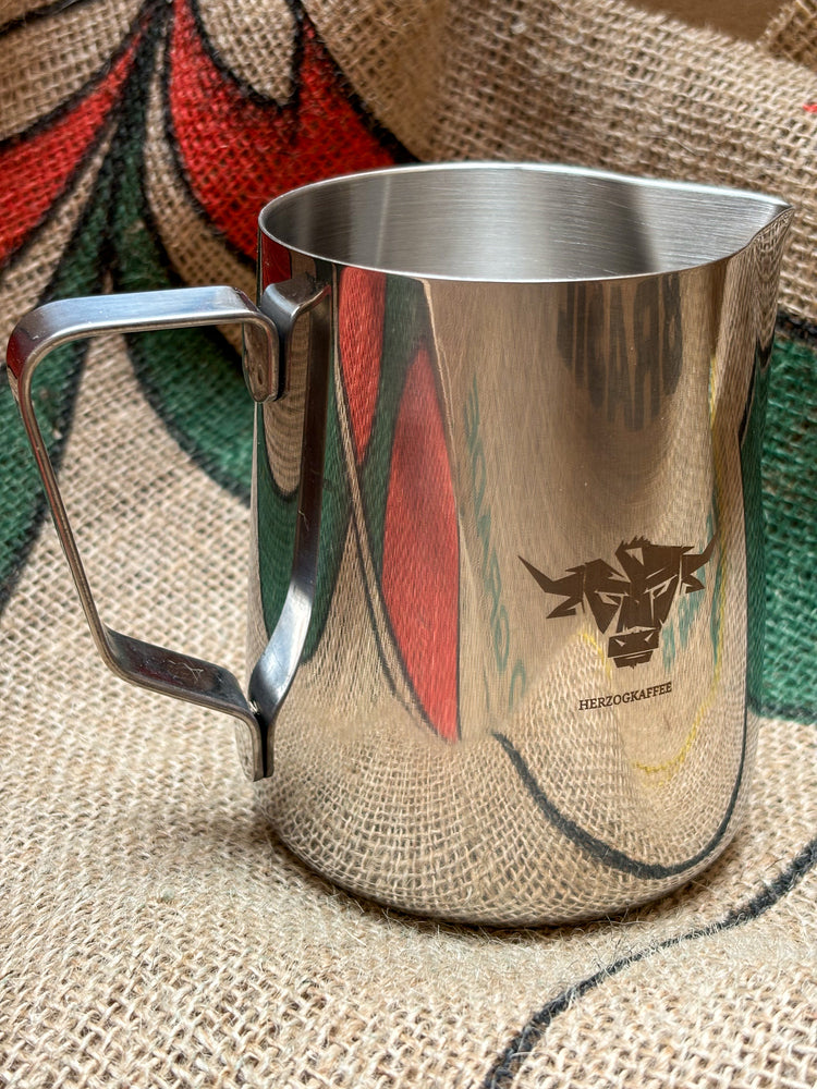 
                  
                    Laden Sie das Bild in den Galerie-Viewer, LATTE ART BOX N°13
                  
                