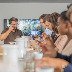 
                  
                    Laden Sie das Bild in den Galerie-Viewer, Cupping mit Sven Herzog
                  
                
