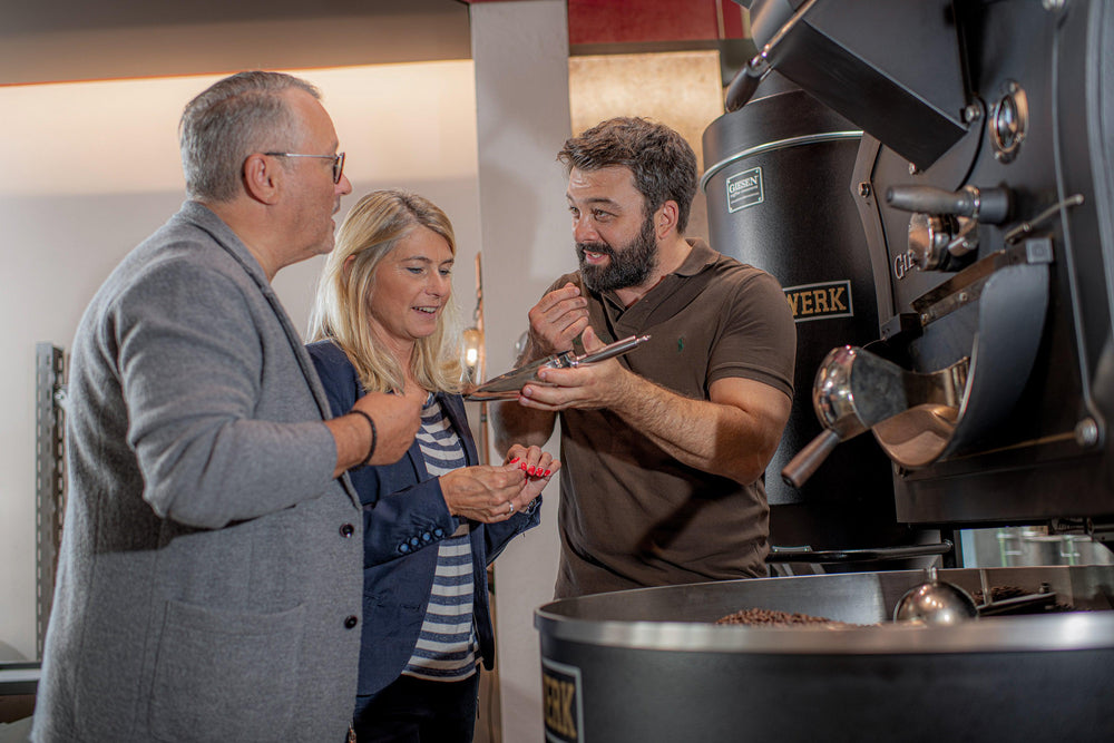 
                  
                    Laden Sie das Bild in den Galerie-Viewer, Barista Profikurs-Röstwerk Herzogkaffee
                  
                